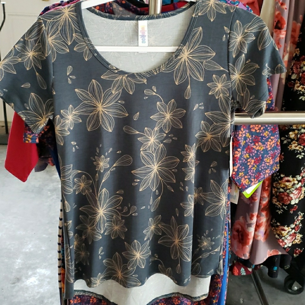 Lularoe classic T